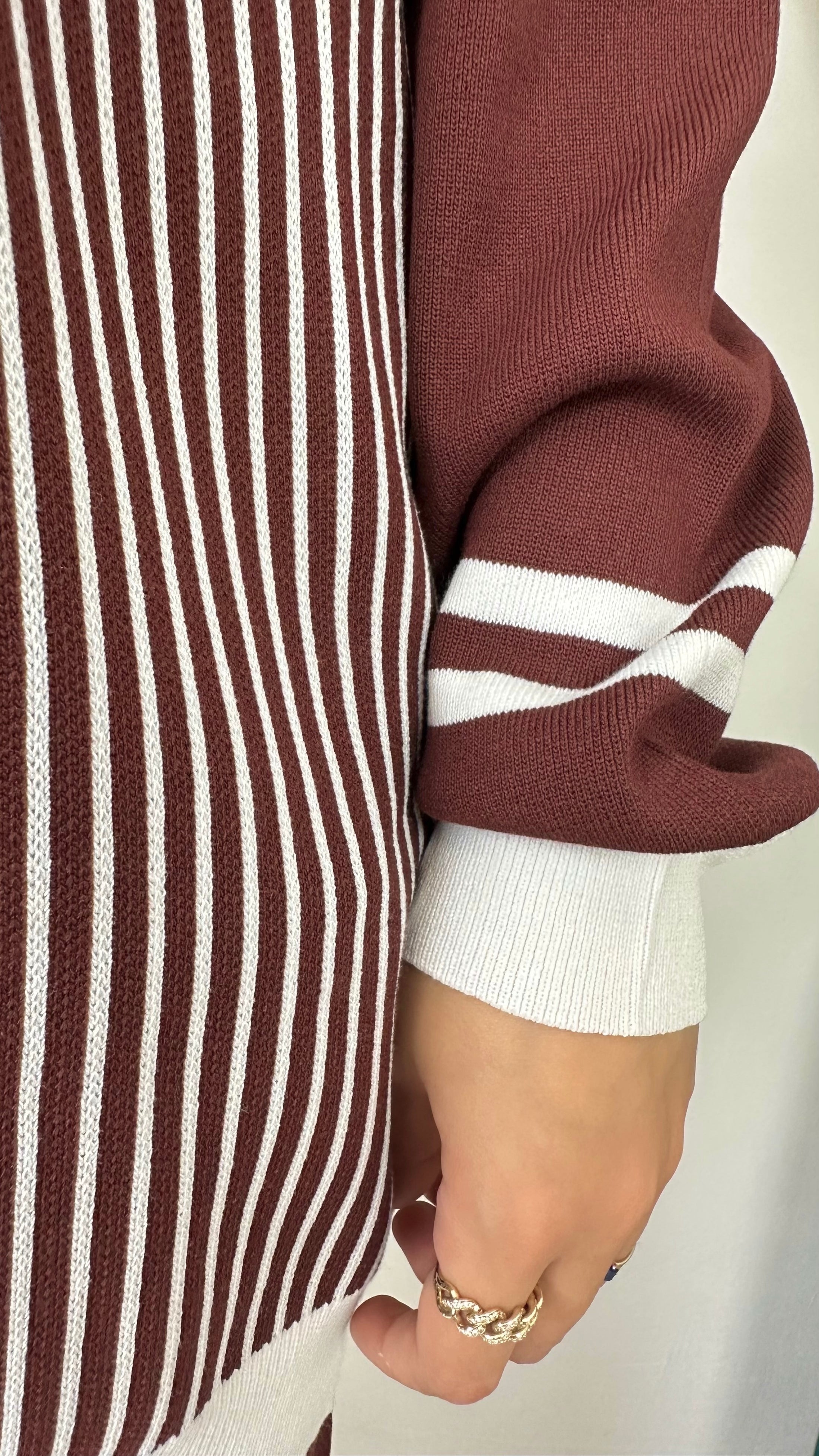 Linear Chic Set – Completo in Maglia a Righe