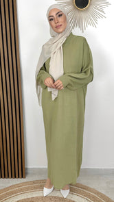 Maglione Sewing oversize- Hijab Paradise - maglione - cutiture esterne - Maglione lungo - tacchi bianchi - tacchi beige - maglione verde