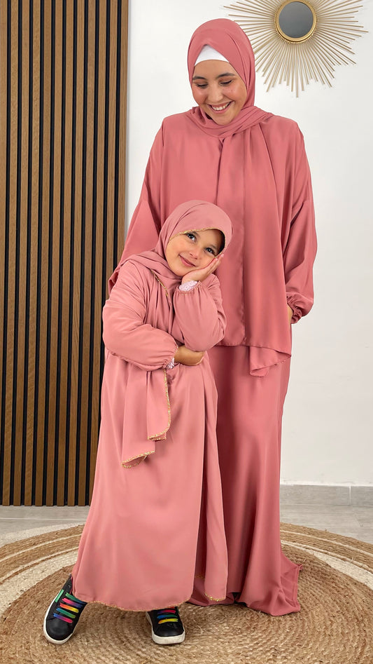 Baby Abaya Ensemble rosa
