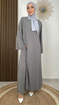 Load image into Gallery viewer, Twin con Pantalone ,  Talpa, Hijab Paradise , abaya lunga , due pezzi, pantalone, tunica con spacco laterale , donna musulmana, sorriso, jersey , abaya  grigia 
