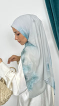 Charger l'image dans la visionneuse de la galerie, Hijab Bloom Veil
