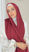 Cargar la imagen en la vista de la galería, Hijab Jersey Bordeaux scuro orlo Flatlock

