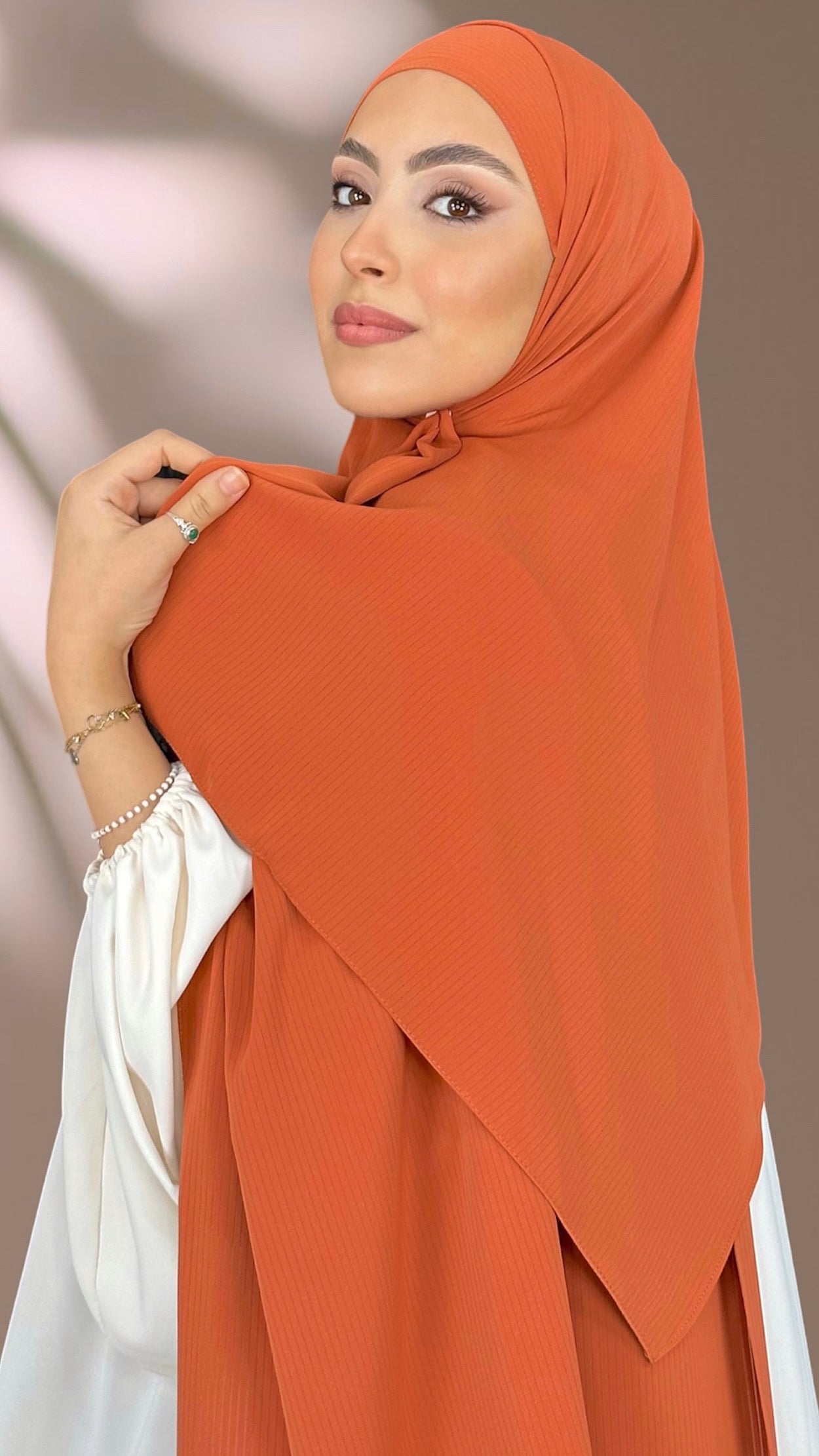 Striped Hijab - Hijab Paradise -Hijab Pronto da mettere - hijab rigato - elastico dietro - donna musulmana - foulard -copricapo- abaya palloncino - sorriso - arancio