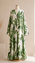 Carica l'immagine nel visualizzatore della galleria, Abaya Tropical Flow Verde
