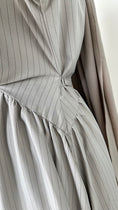Carica l'immagine nel visualizzatore della galleria, Pinstripe Flow Dress - Hijab Paradise 
