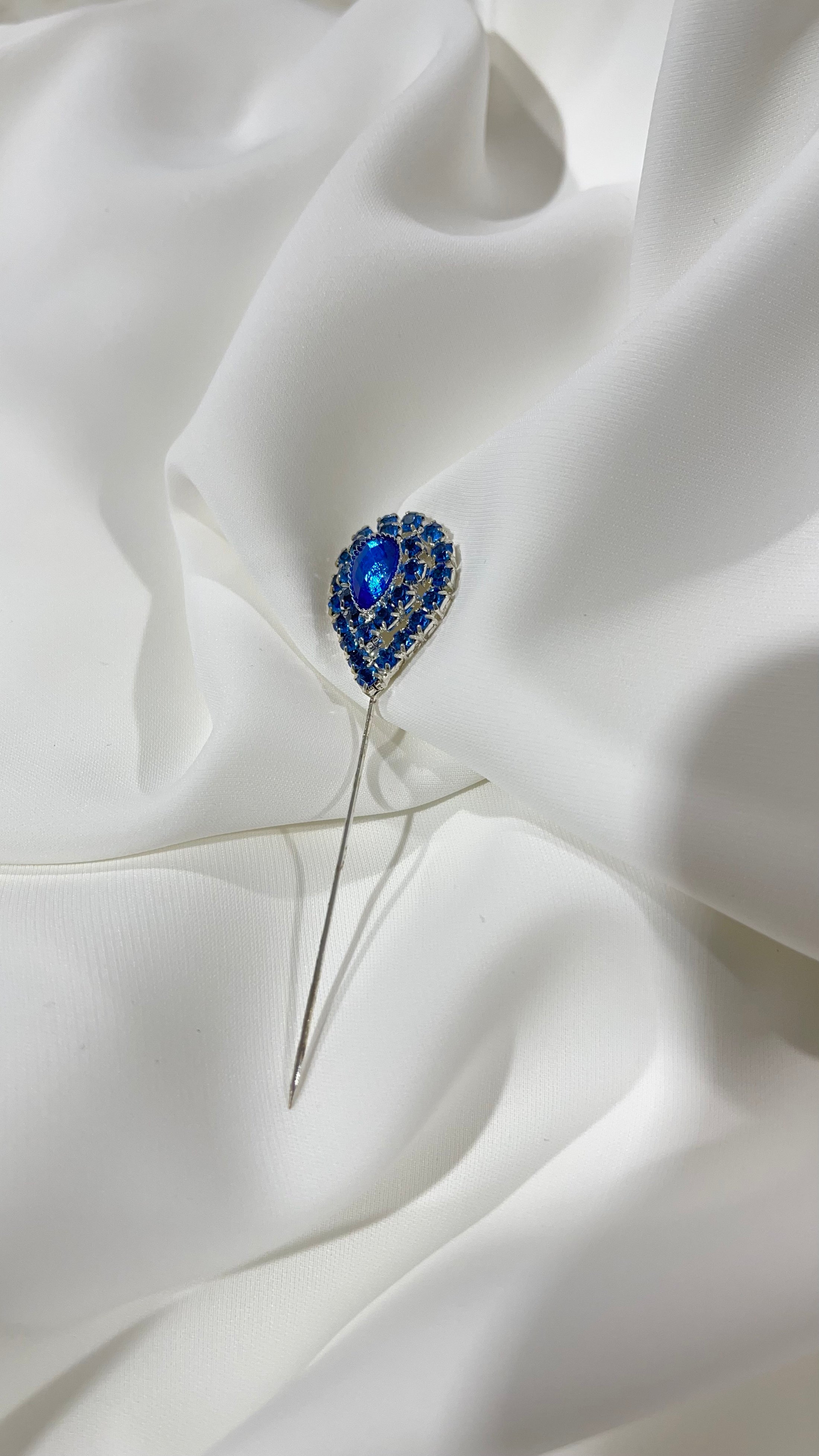 💎 Spilla per Hijab “Goccia di Luce” – Eleganza e Brillantezza