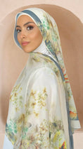 Carica l'immagine nel visualizzatore della galleria, Blossom Hijab, Hijab con fantasia, hijab floreale, colorato, Hijab paradise
