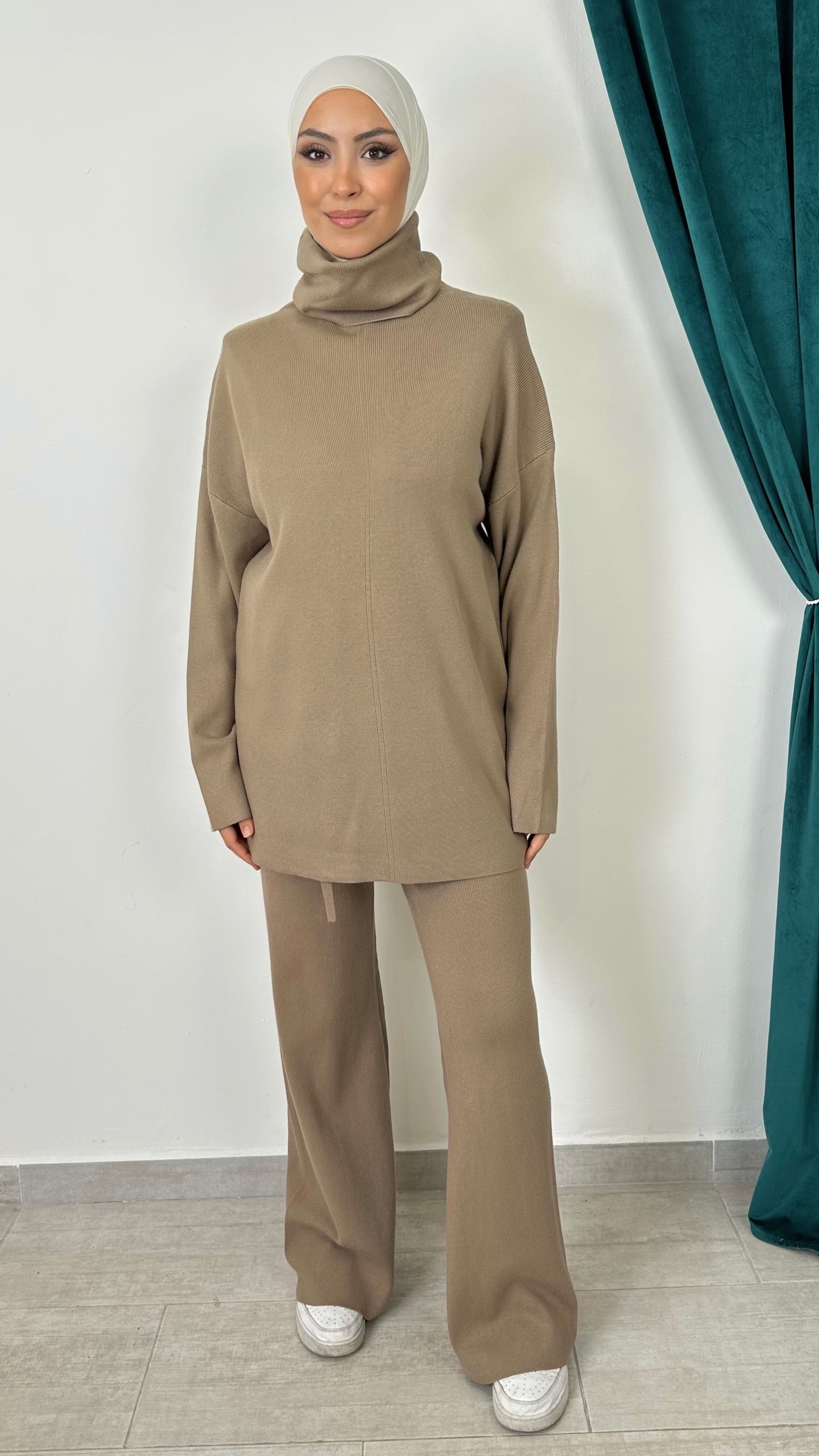 Soft Comfort Set – Completo in Maglia con Collo Alto