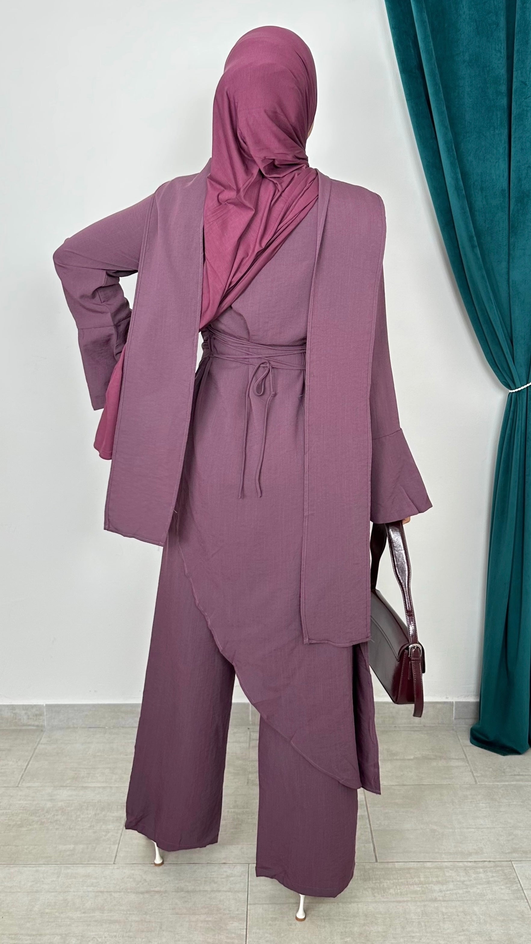 Nayla Asymmetric Set