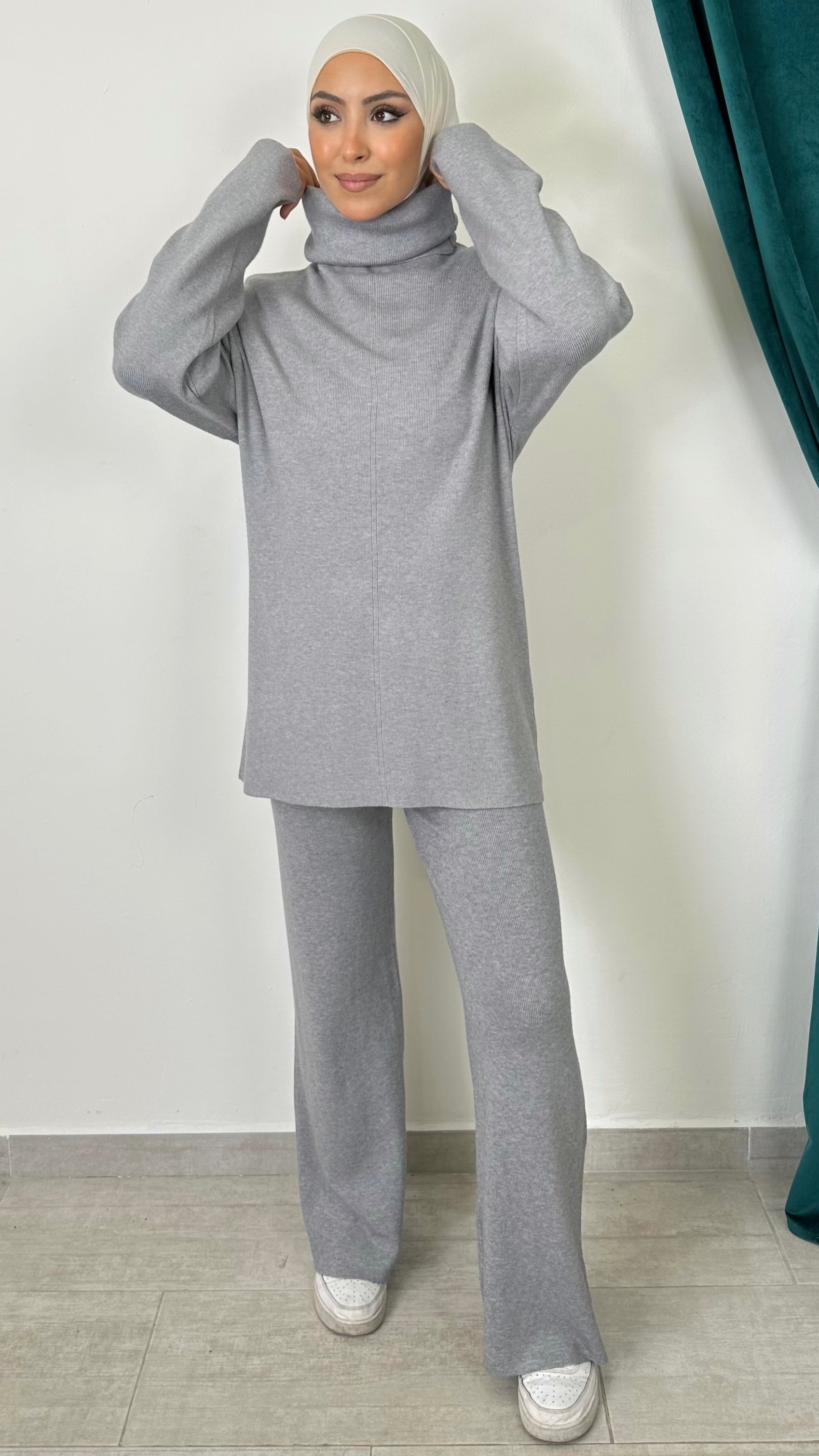 Soft Comfort Set – Completo in Maglia con Collo Alto
