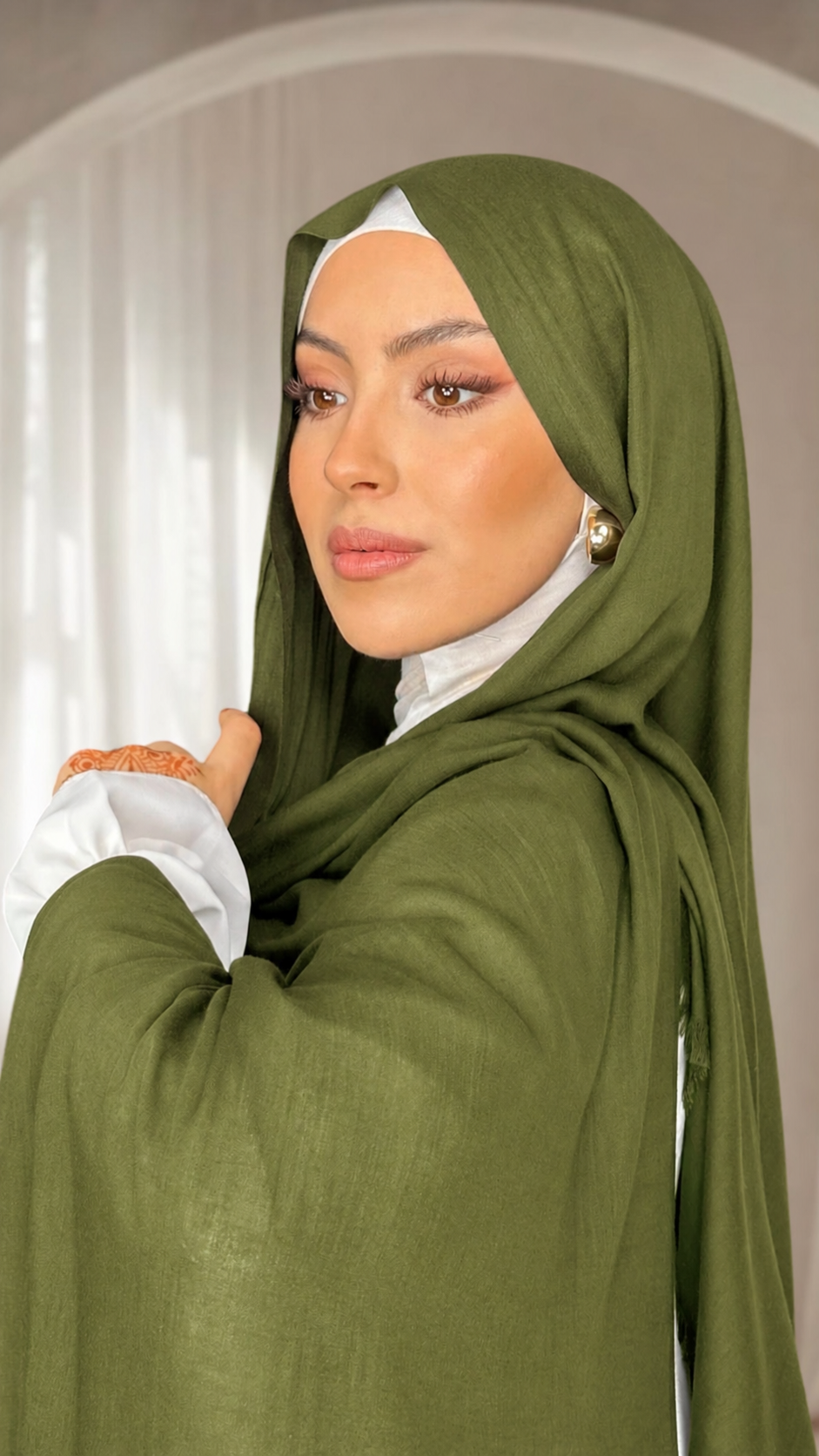 Modal Hijab Con Frange Laterali