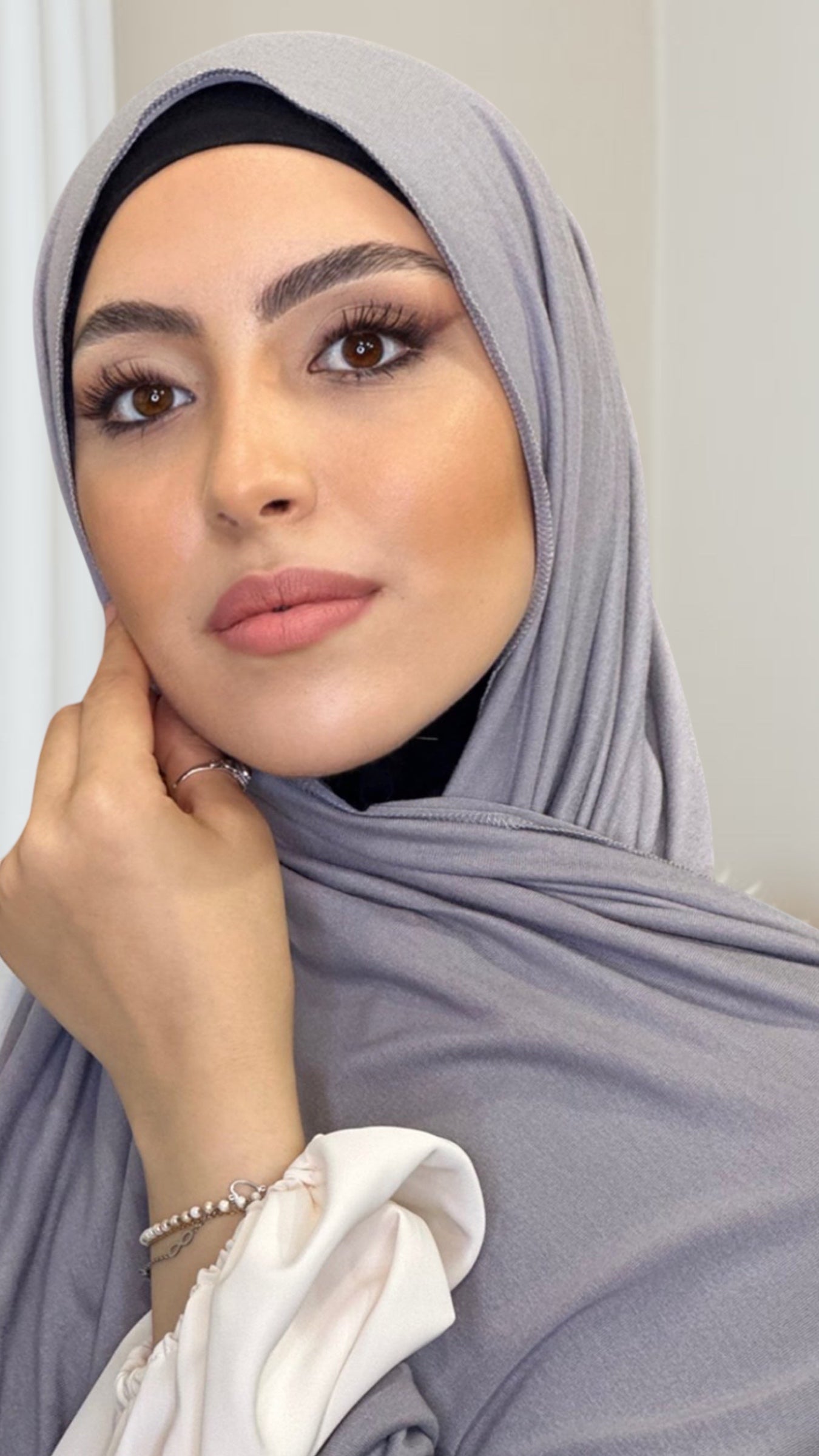 Hijab Jersey grigio silver-orlo Flatlock - Hijab Paradise 