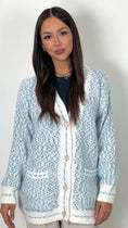 Carica l'immagine nel visualizzatore della galleria, Cardigan “Elegant Knit Button”
