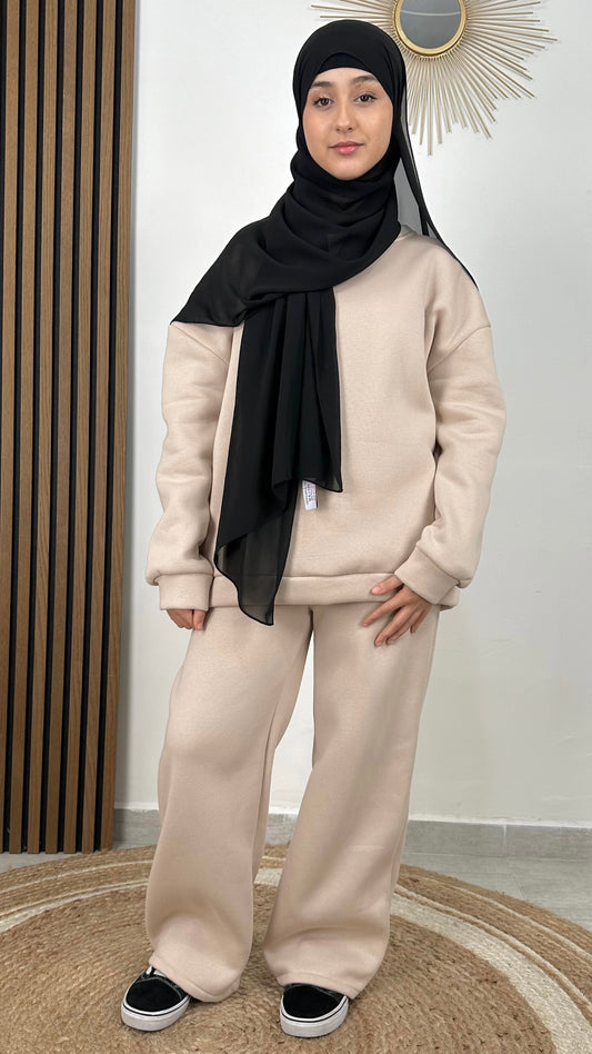 Completo focus - Hijab Paradise - completo tuta - felpa - pantalone largo - scarpe da ginnastica- hijab - ragazza 