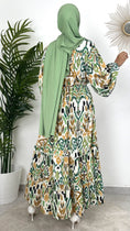 Carica l'immagine nel visualizzatore della galleria, Adorned Dress verde, vestito estivo,  colorato, verde, beige, verde scuro, , vestito maniche palloncino, hijab, donna musulmana, donna musulmana, borsa di paglia
