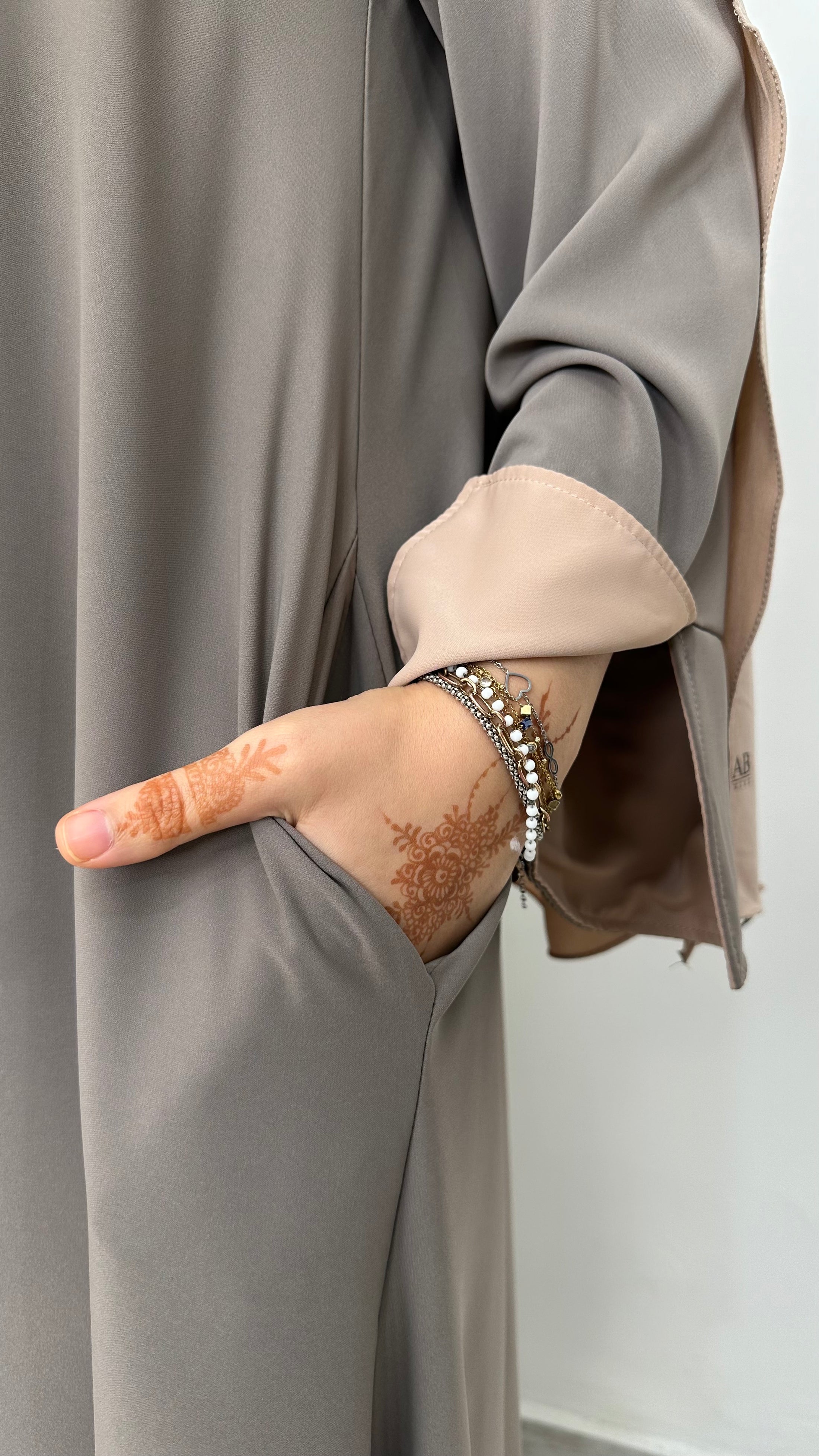 Brown bicolour abaya