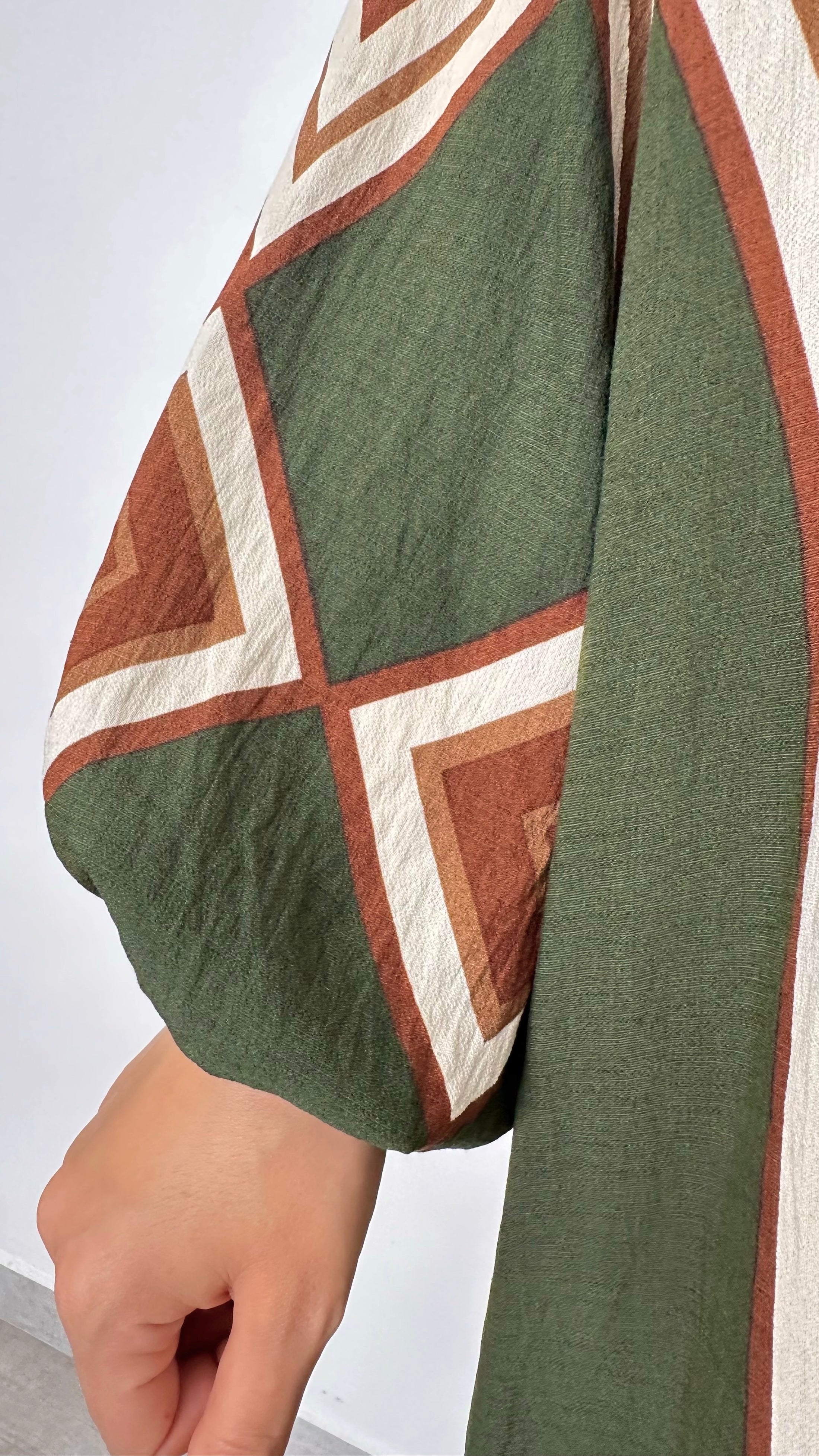 Abito lungo geometrico Verde - Hijab Paradise 