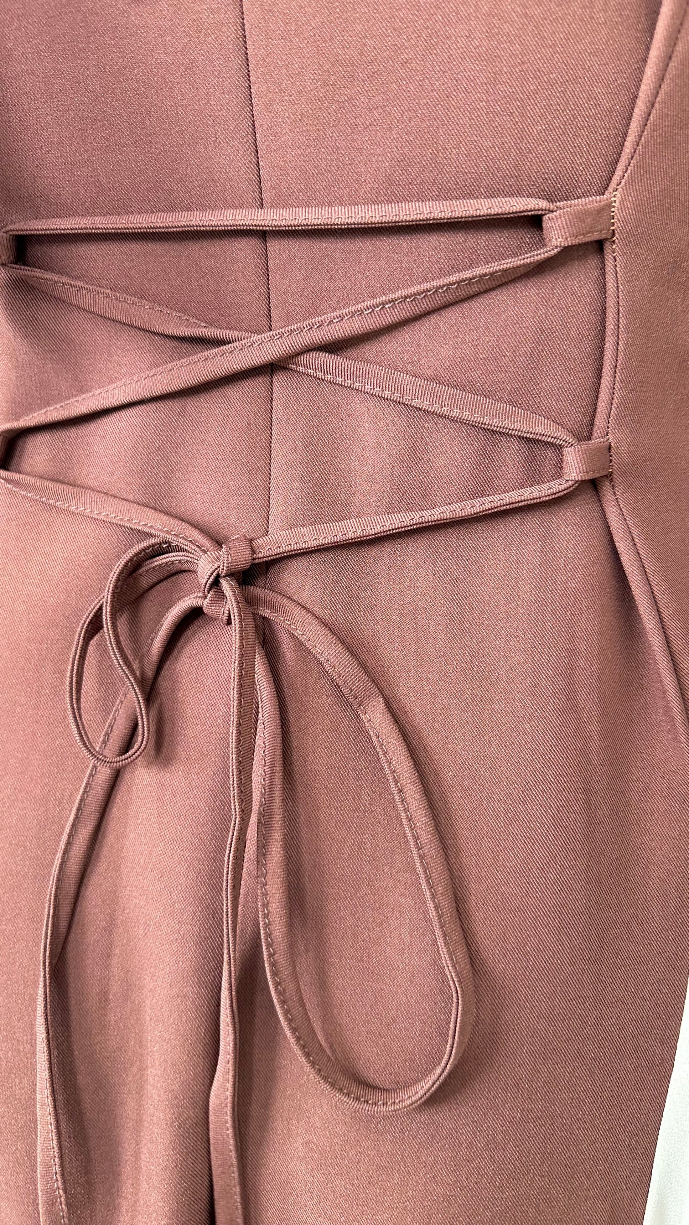 Abito Contrast Elegance