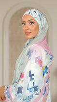 Cargar la imagen en la vista de la galería, Patterned Bicolour Hijab, Hijab doppio colore, hijab con fantasia, hijab Paradise, sorriso, donna musulmana, Hijab multiuso
