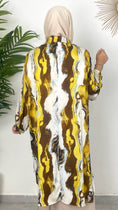 Load image into Gallery viewer, Abito Camicia Blusa Yellow, camicia  marble, camicia colorata, bianco, marrone, giallo , beige, Hijab paradise, donna con hijab, donna musulmana, abito modest
