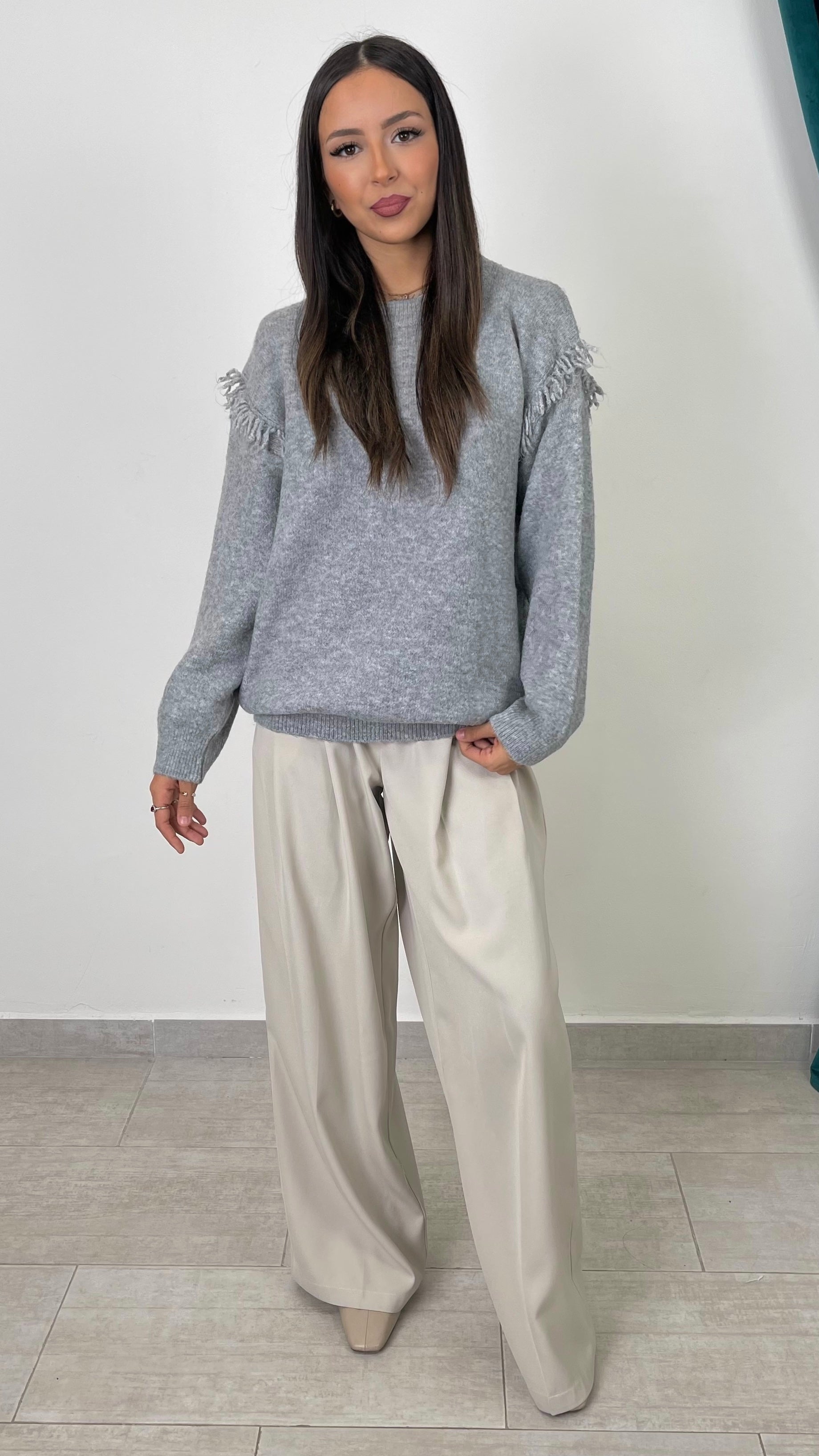 Fringe Detail Sweater – Maglione con Dettaglio a Frange