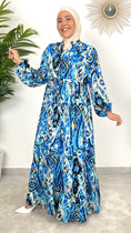 Carica l'immagine nel visualizzatore della galleria, sketched dress blu, vestito con fantasia, vestito sui toni del blu, decorazioni oro e ner, Hijab, Hijab Paradise,donna musulmana, modest
