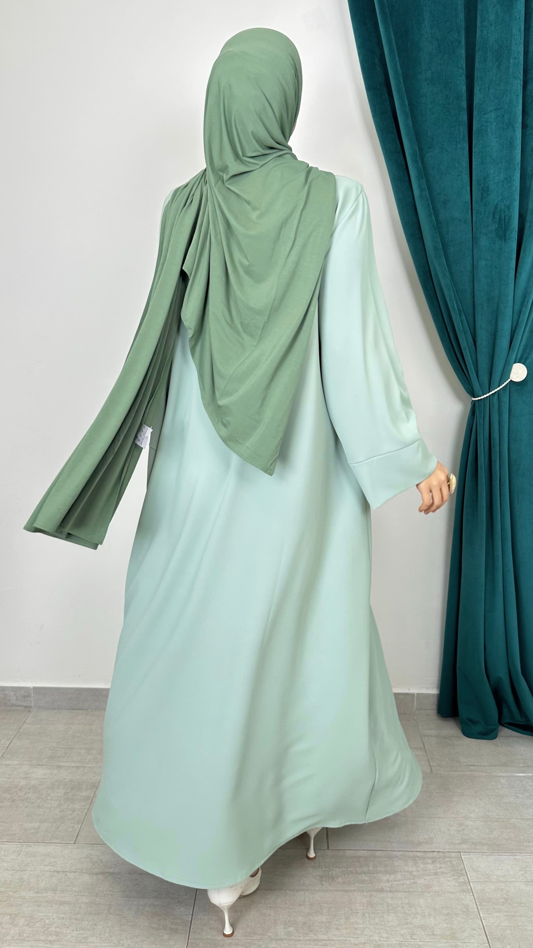 Abaya Zip Elegance - Hijab Paradise 