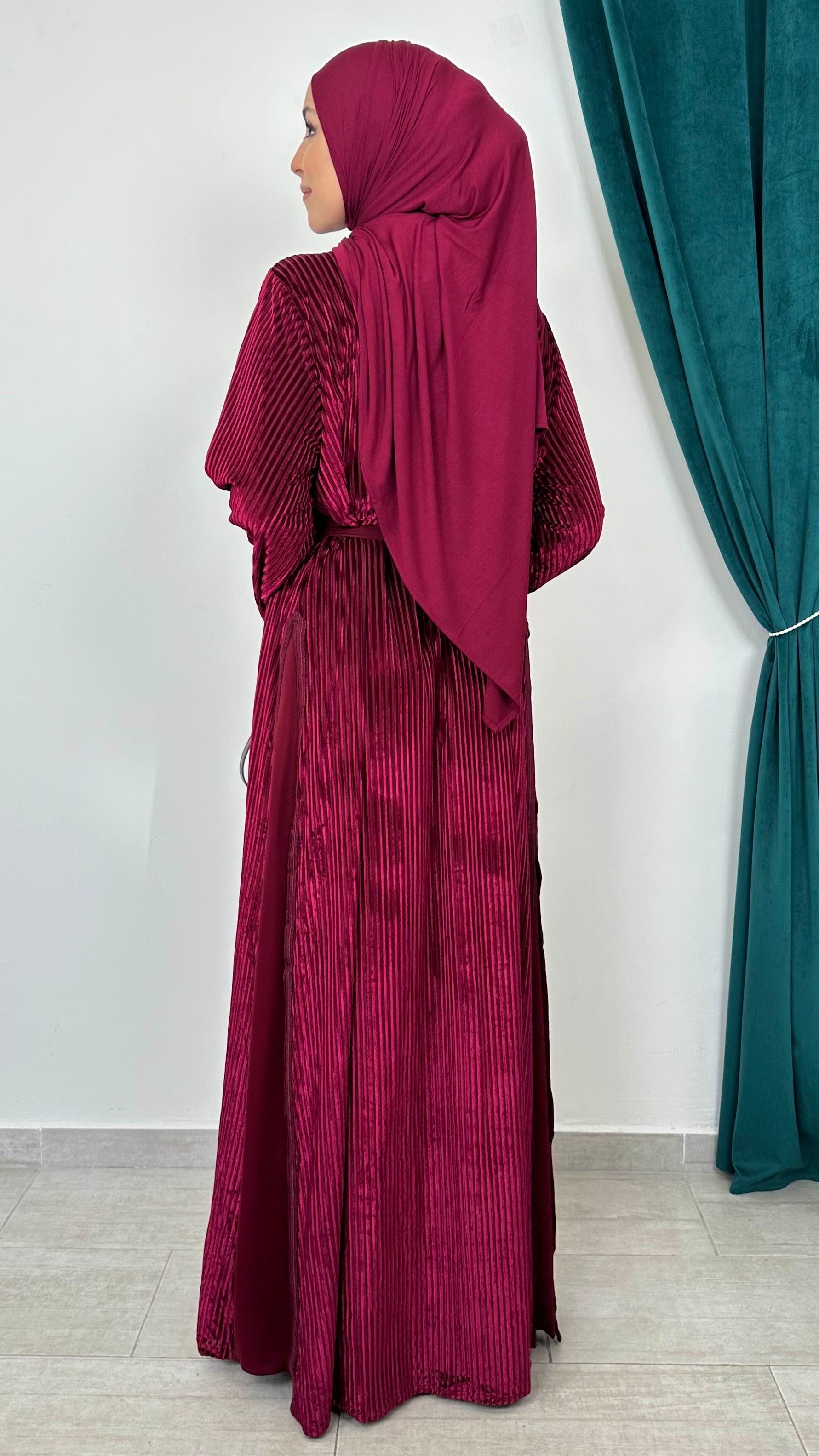 Velvet Royal Caftan - Hijab Paradise 