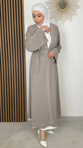 Load image into Gallery viewer, Kimono Ghiaia Elegante con Ricami
