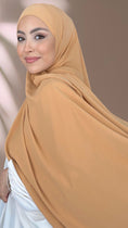 Cargar la imagen en la vista de la galería, Striped Hijab - Hijab Paradise -Hijab Pronto da mettere - hijab rigato - elastico dietro - donna musulmana - foulard -copricapo- abaya palloncino - sorriso -giallo
