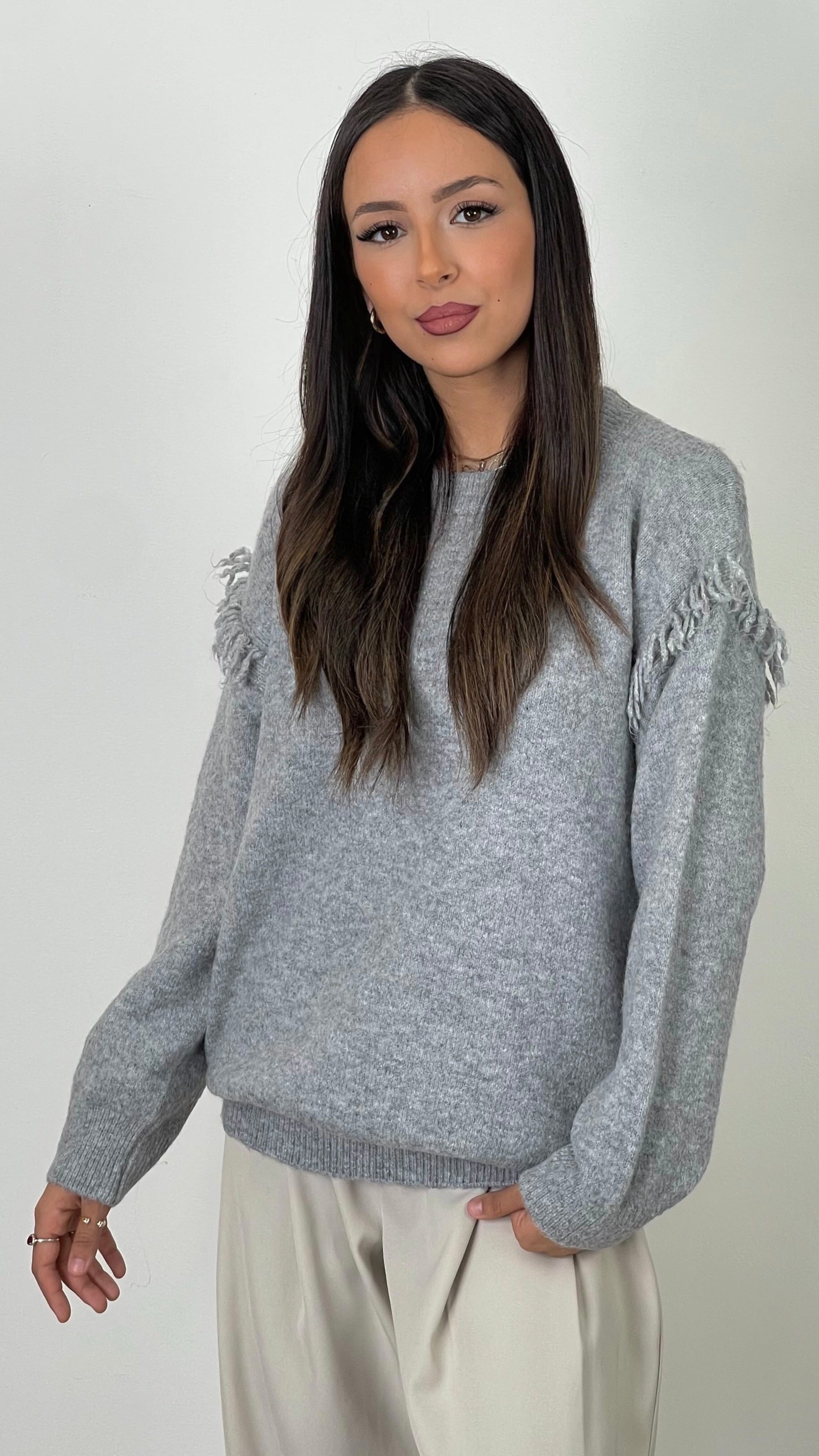 Fringe Detail Sweater – Maglione con Dettaglio a Frange