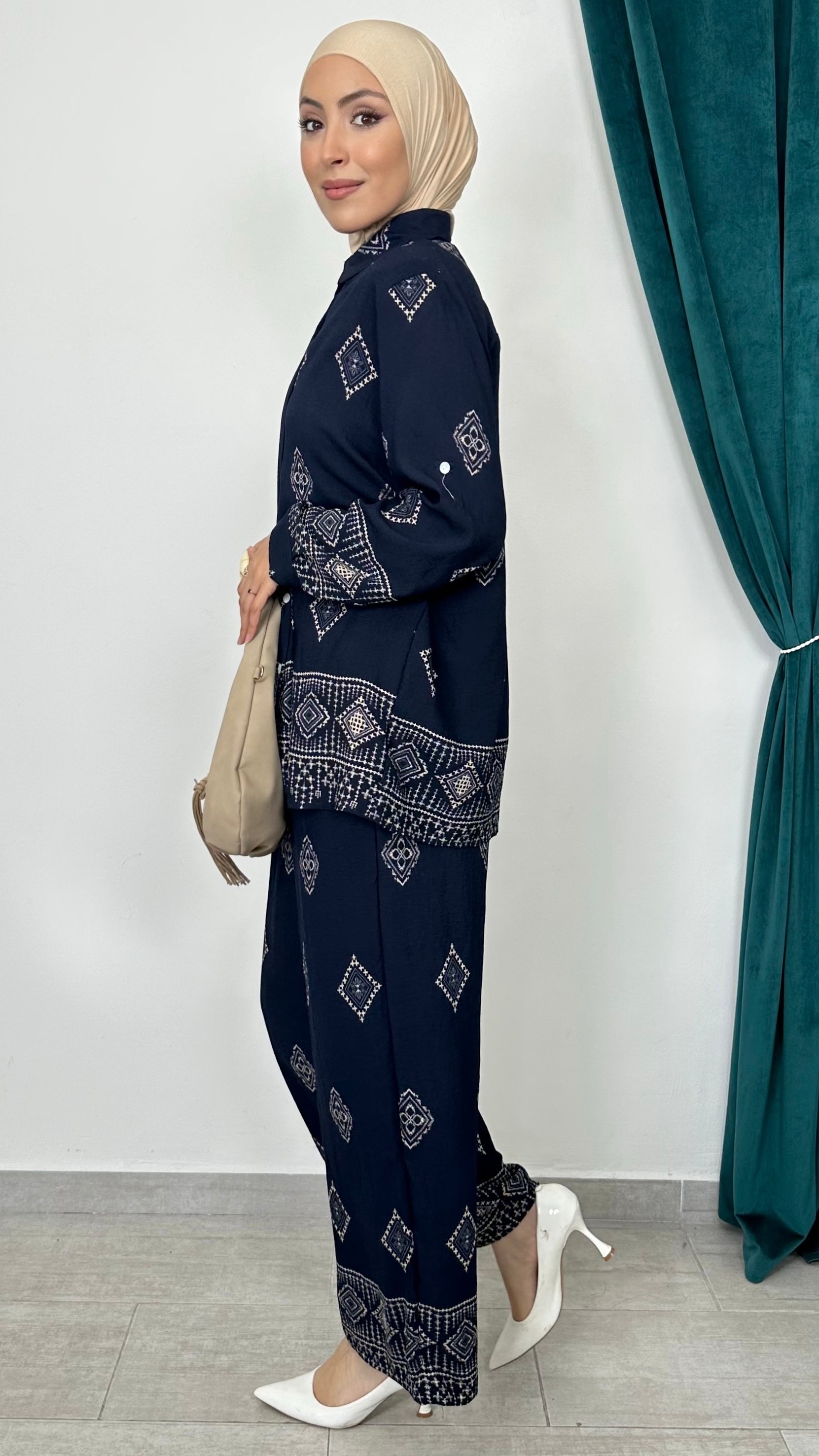 Embroidered Set  Blu Notte - Hijab Paradise 