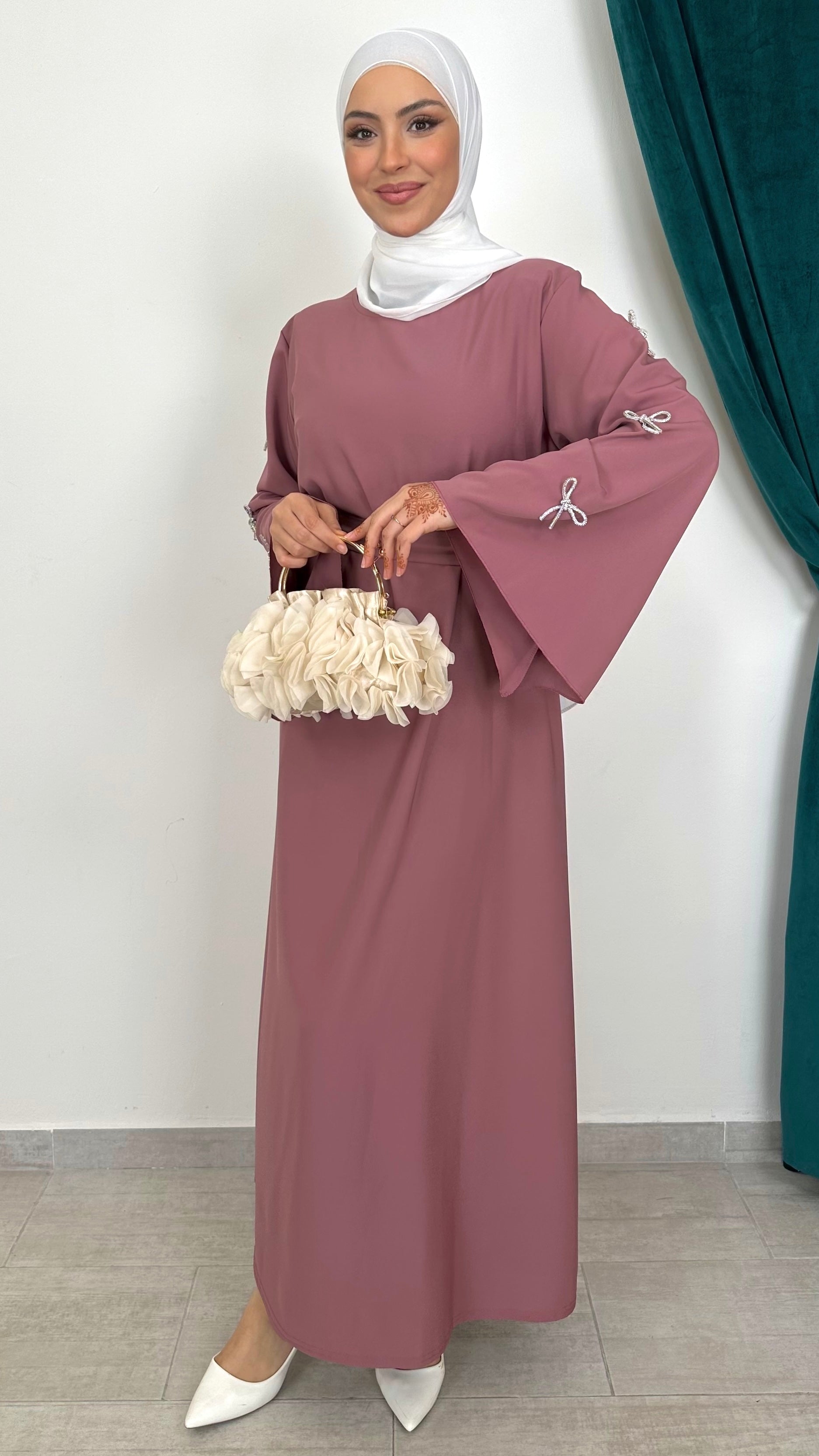 Abito con dettagli Bow 🎀