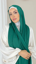Carica l'immagine nel visualizzatore della galleria, Hijab Jersey Verde siepe orlo Flatlock
