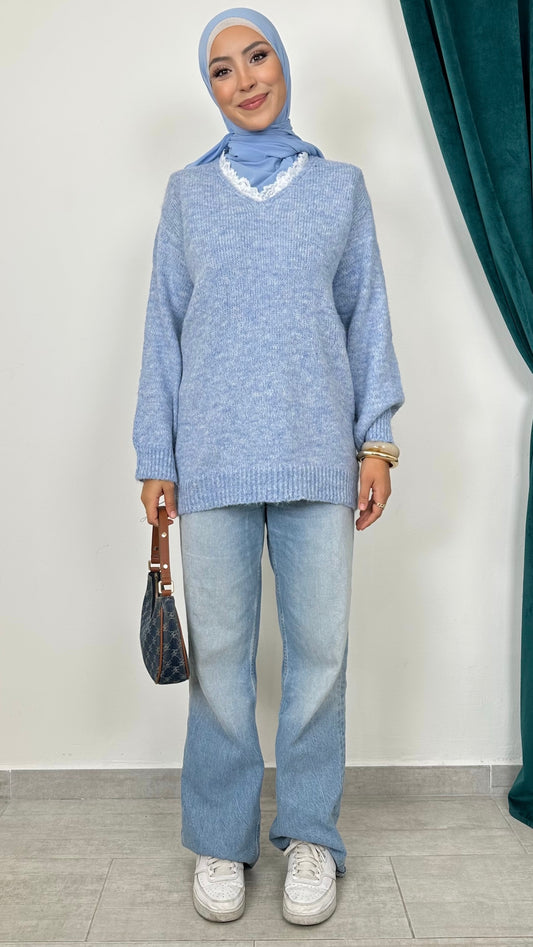 Sweet Cozy Knit – Maglione con Scollo a V e Dettaglio in Pizzo