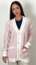 Carica l'immagine nel visualizzatore della galleria, Cardigan “Elegant Knit Button”
