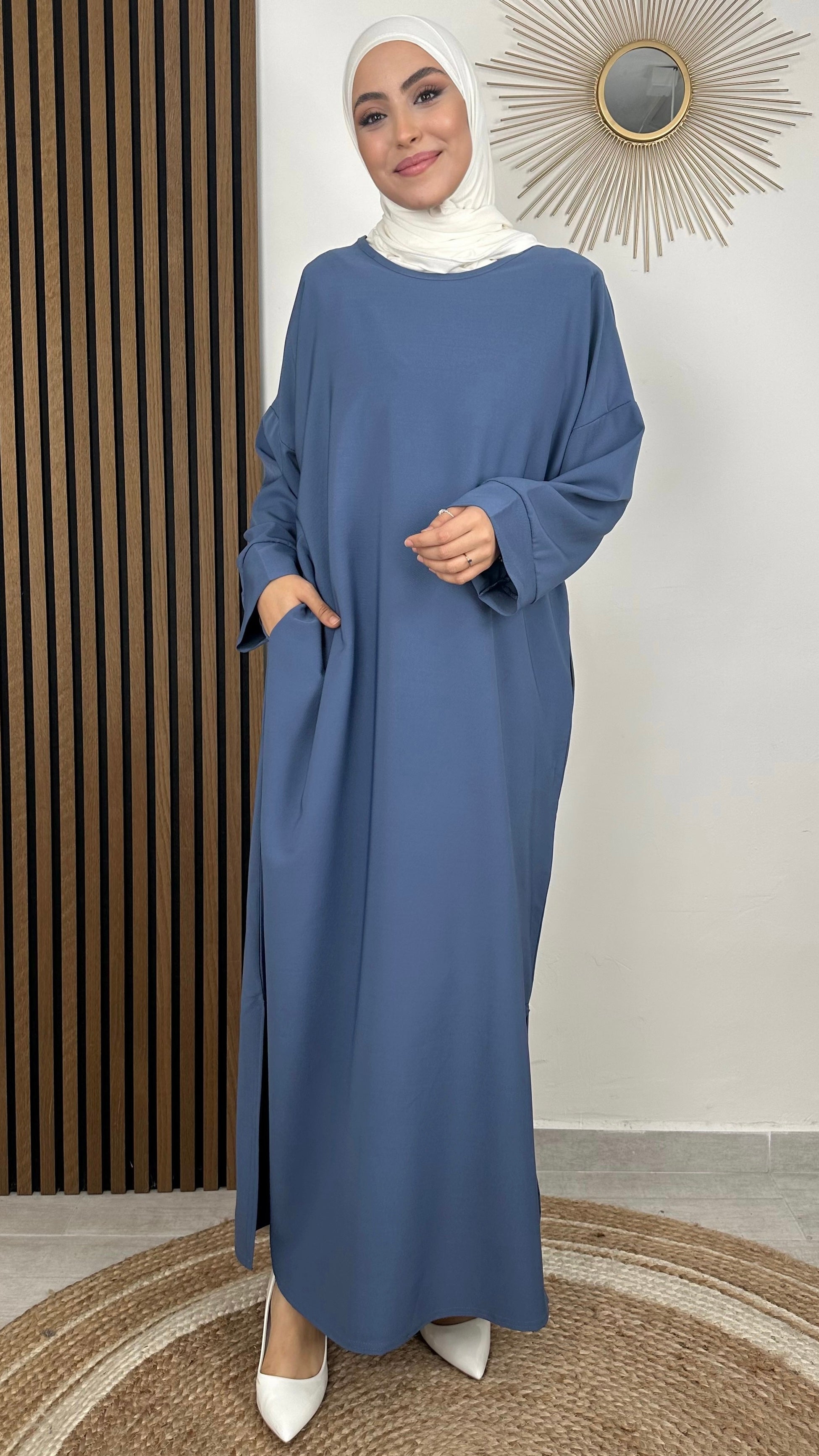 Abaya split  - abaya semplice - abaya con tasche - hijab  - abaya per pellegrinaggio - umra e hajj - leggero spacco laterale 