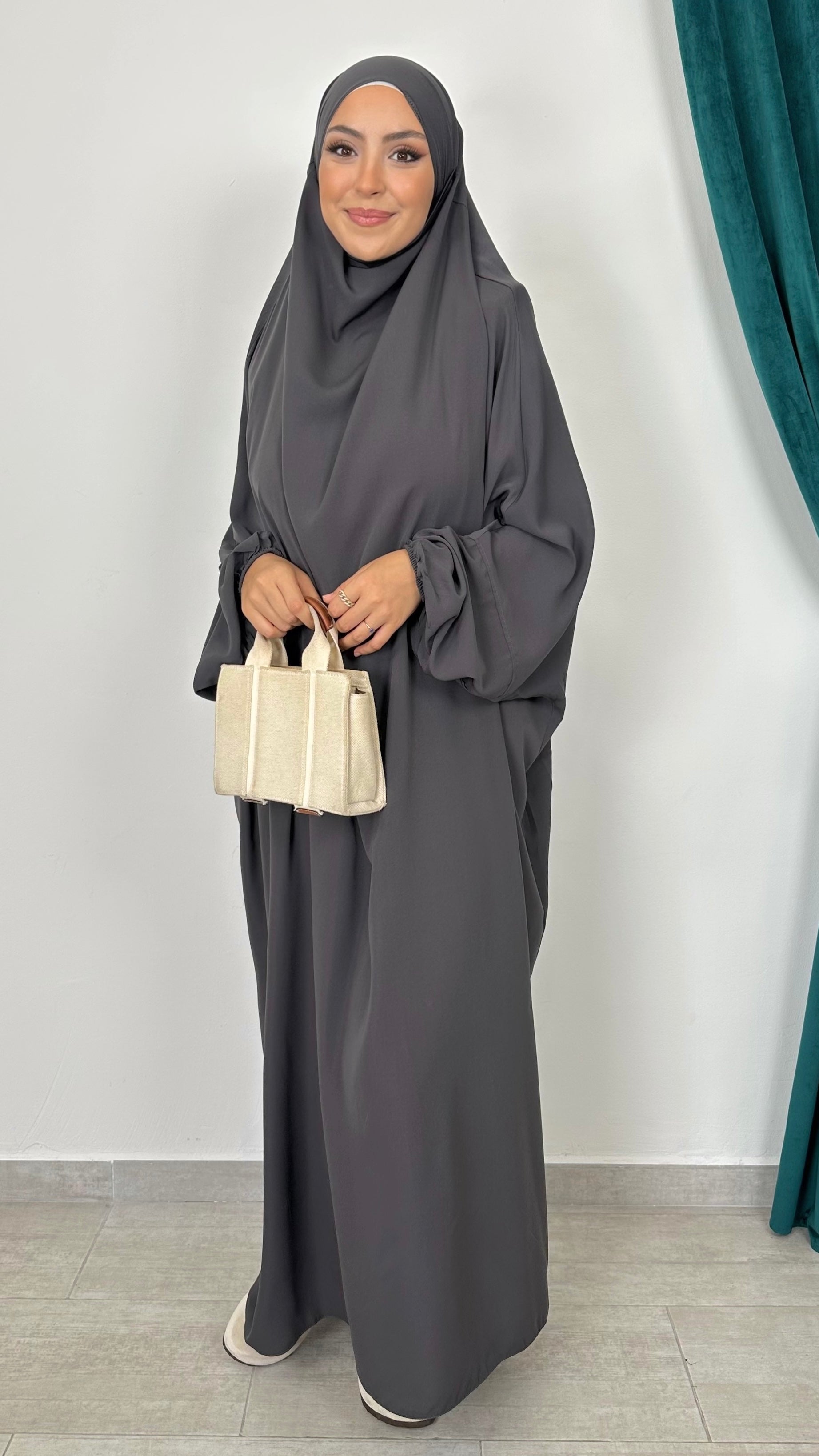 Basic Khimar lungo