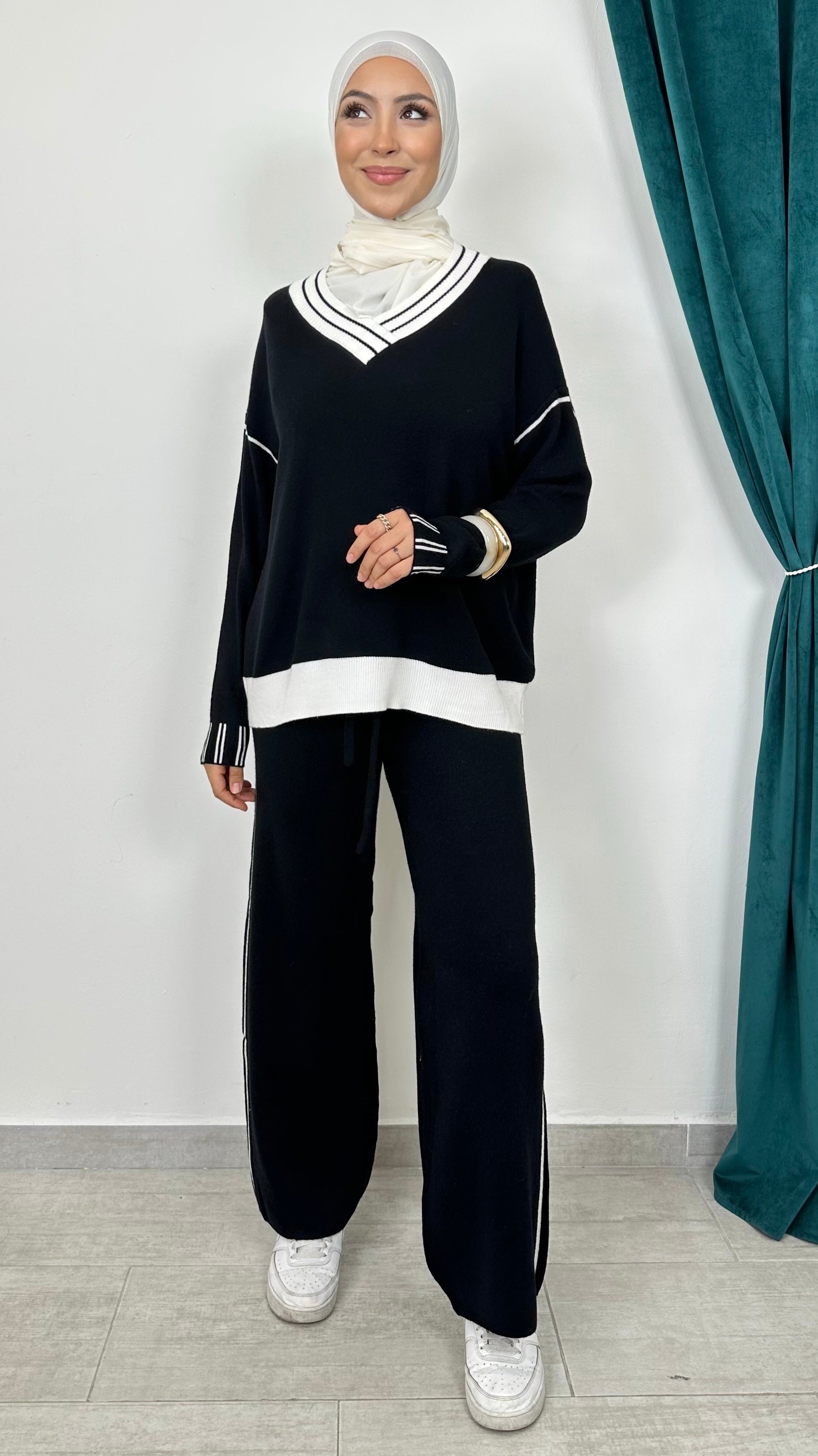 Urban Chic Set – Completo Maglia con Dettagli a Contrasto