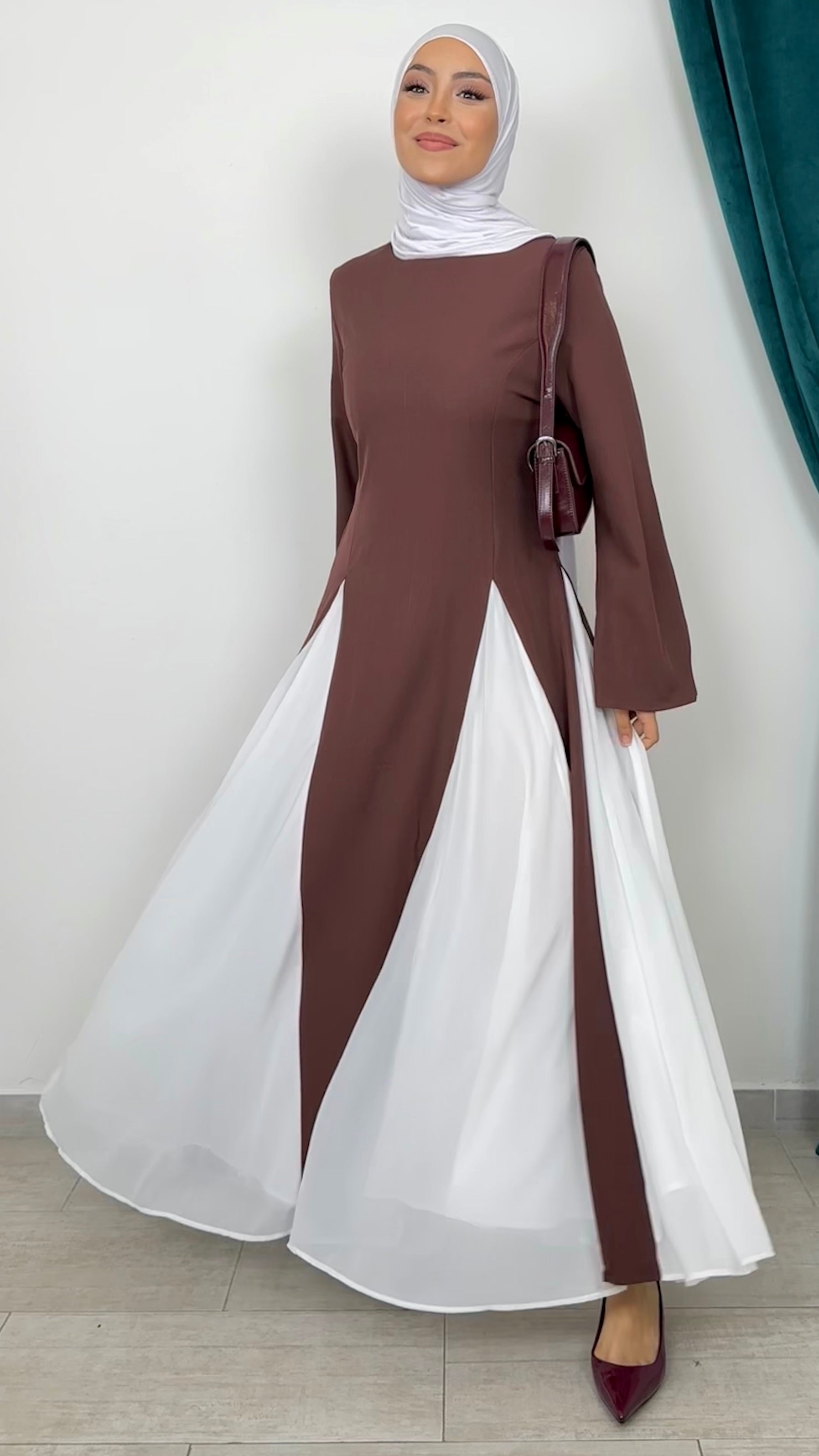 Abito Contrast Elegance