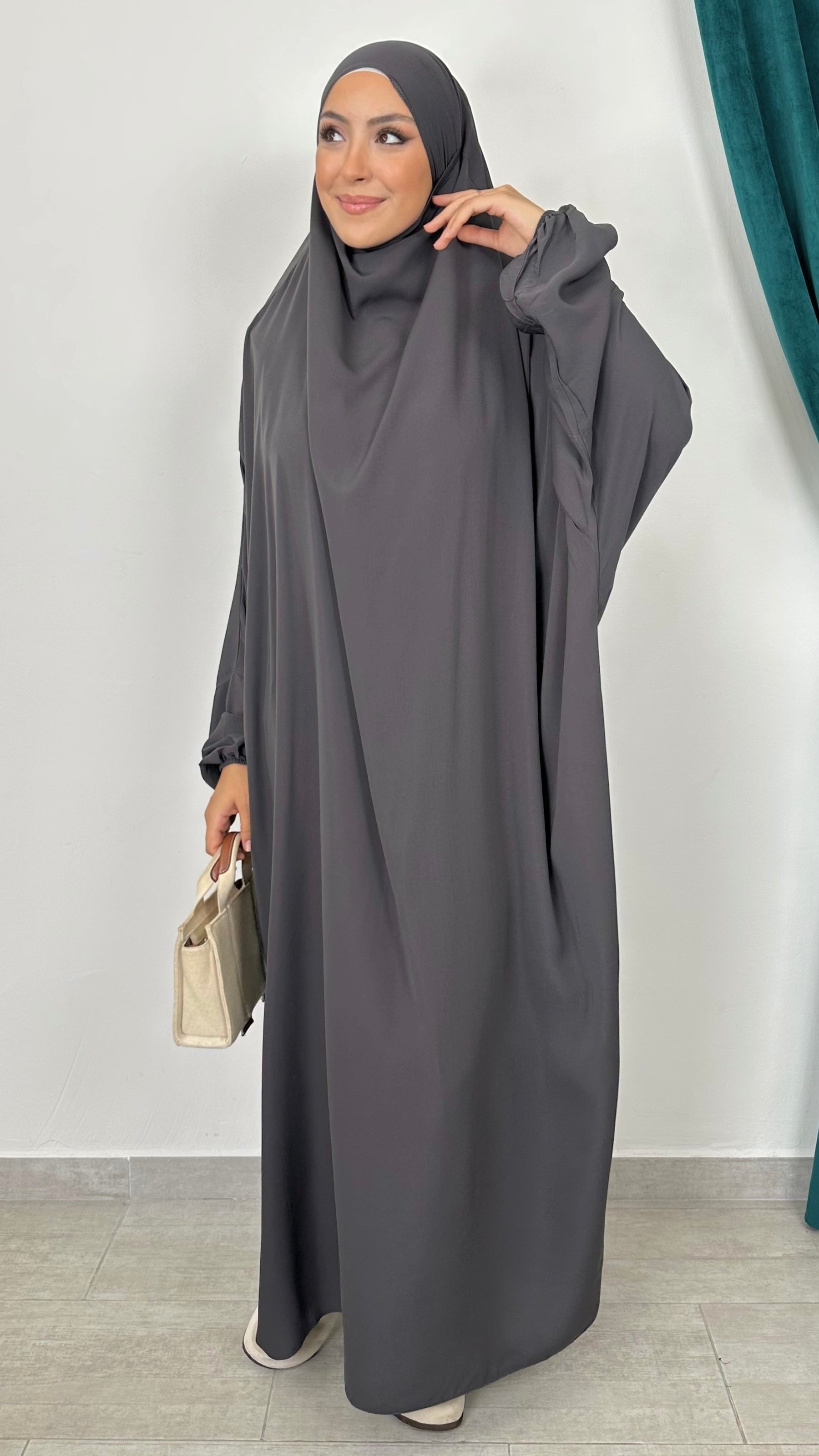Basic Khimar lungo