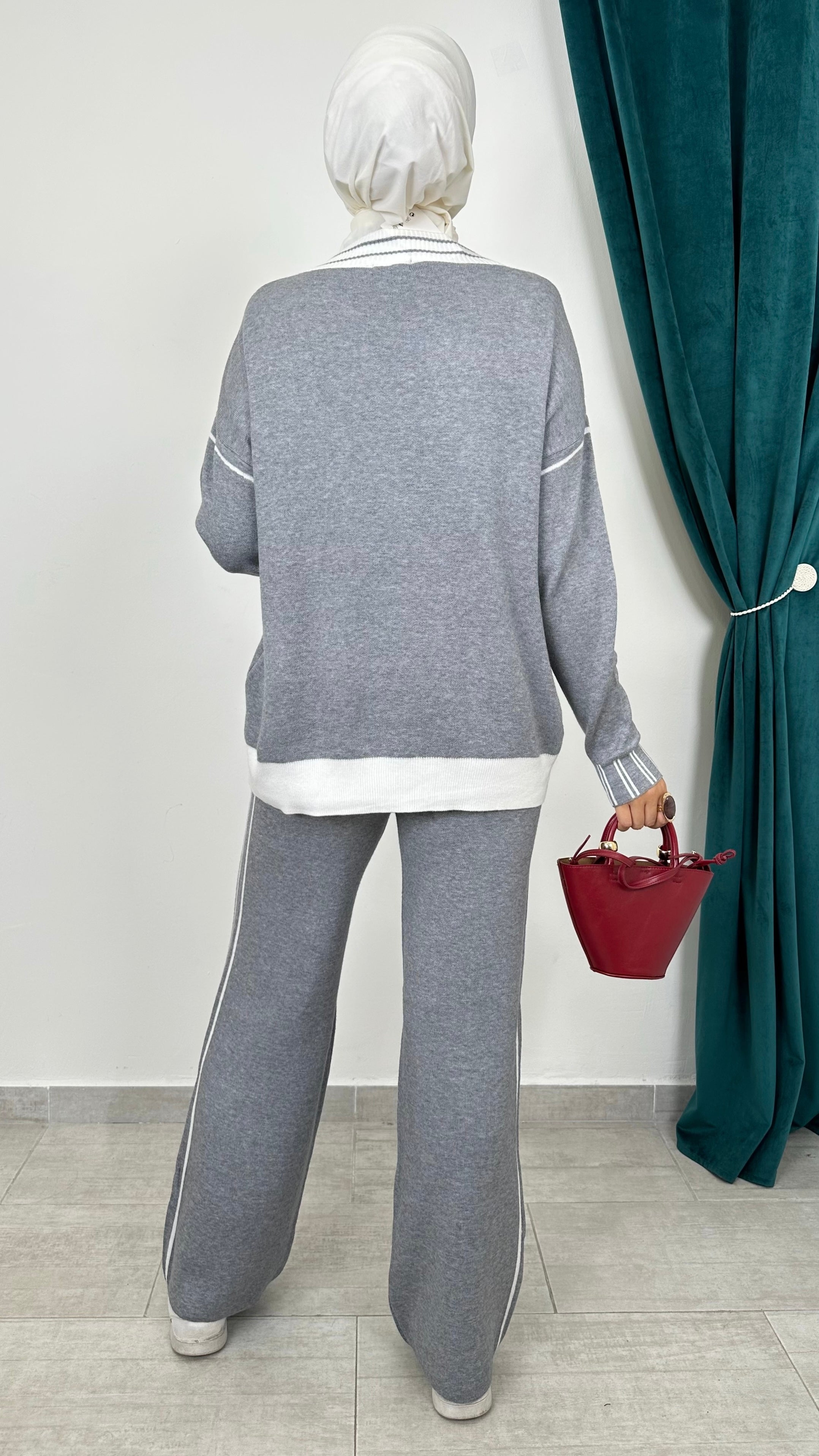 Urban Chic Set – Completo Maglia con Dettagli a Contrasto