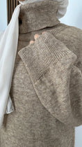 Bild in Galerie-Betrachter laden, Maglione Modest Beige Scuro
