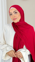 Cargar la imagen en la vista de la galería, Hijab Jersey rosso bordeaux -orlo Flatlock - Hijab Paradise 
