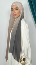 Carica l'immagine nel visualizzatore della galleria, Soft Gradient Crepe - Hijab Paradise 
