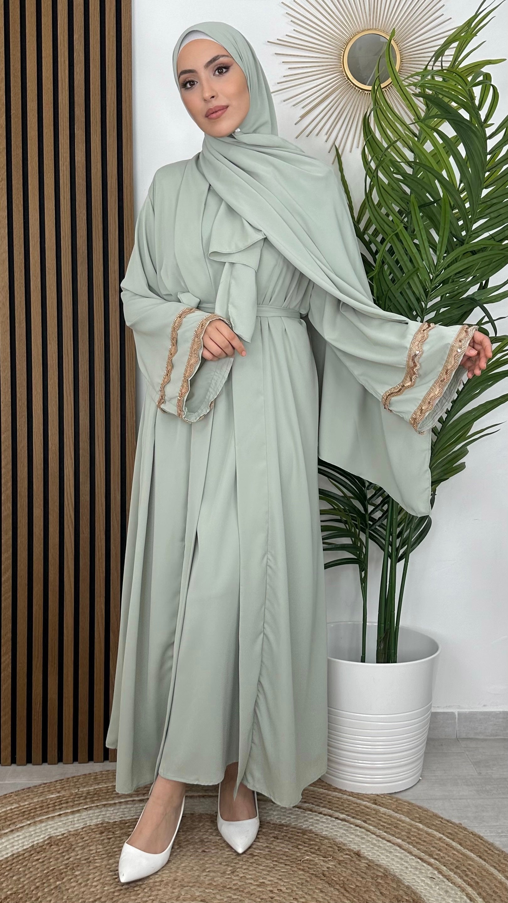 Completo abaya green con hijab - ricamato d'oro - laccio in vita - tre pezzi - hijab - hijab paradise -vestito modest