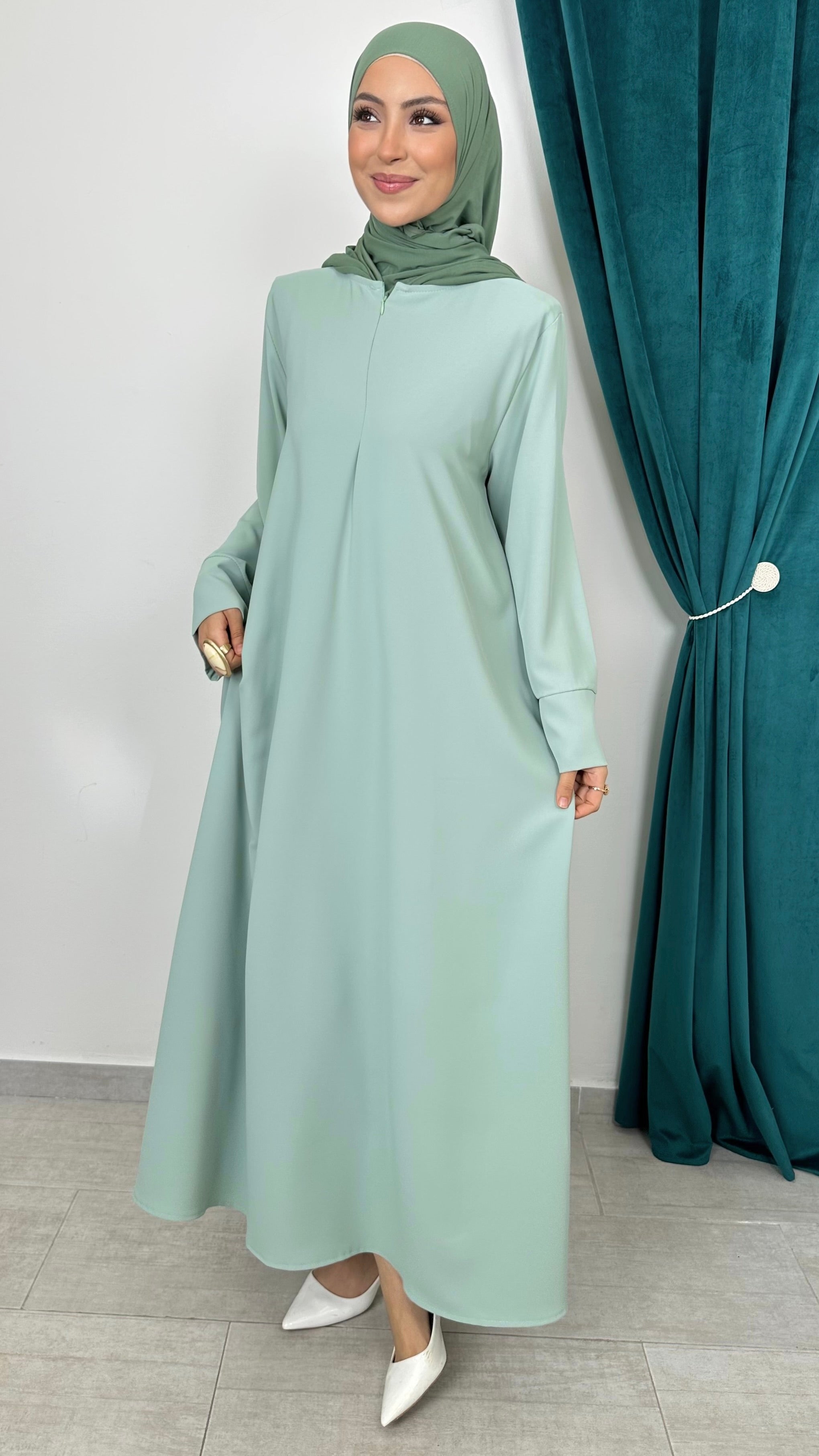 Abaya Zip Elegance - Hijab Paradise 