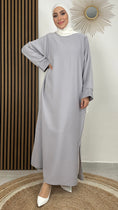 Load image into Gallery viewer, Abaya split  - abaya semplice - abaya con tasche - hijab  - abaya per pellegrinaggio - umra e hajj - leggero spacco laterale 
