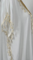 Carica l'immagine nel visualizzatore della galleria, Tunica Smanicata con frange Bianca
