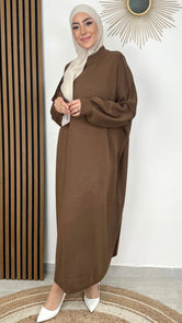 Maglione Sewing oversize- Hijab Paradise - maglione - cutiture esterne - Maglione lungo - tacchi bianchi - tacchi beige - maglione marrone